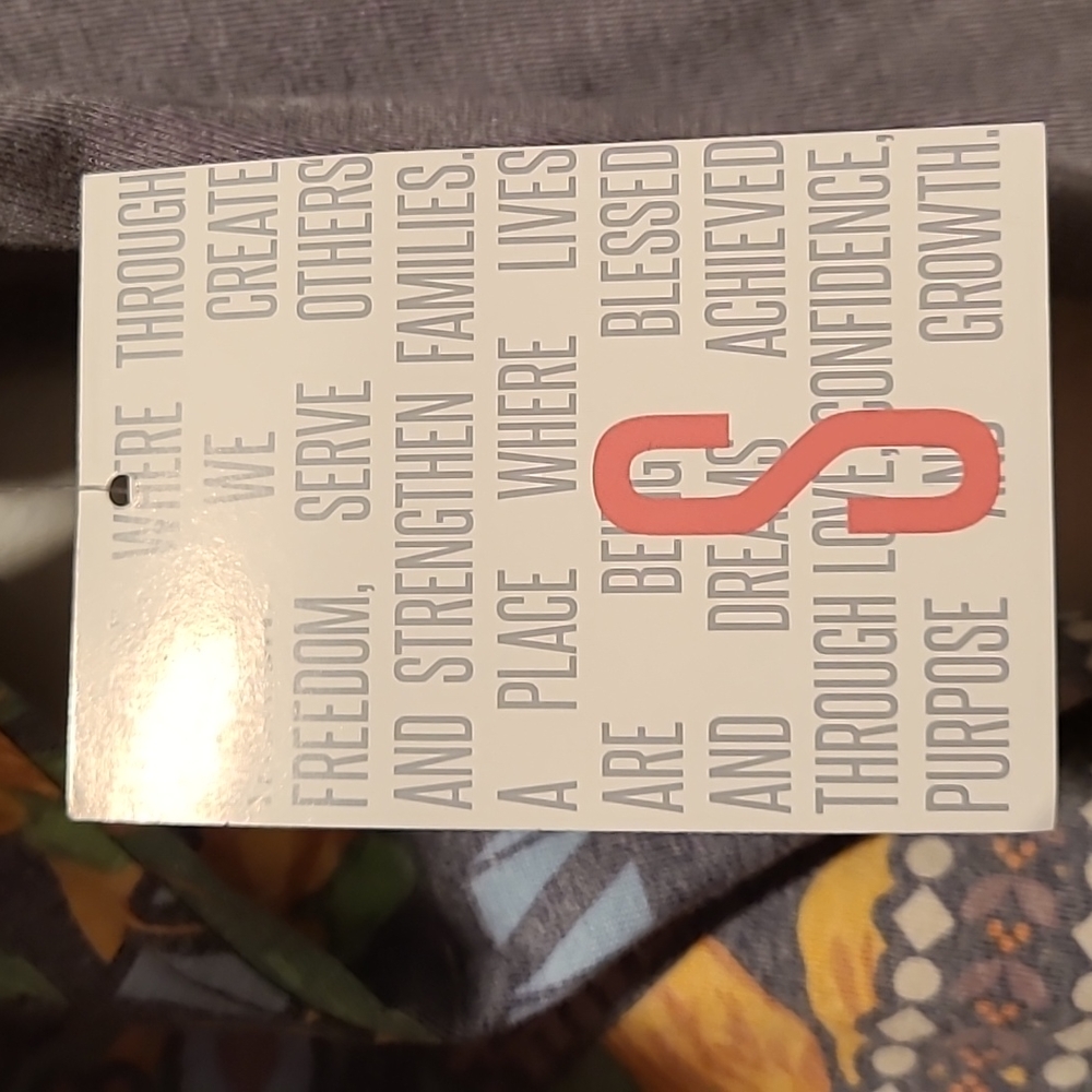 LuLaRoe Randy - Picture 4 of 4